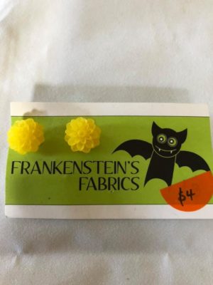 Flower Earrings - Matte yellow (chrysanthemum)